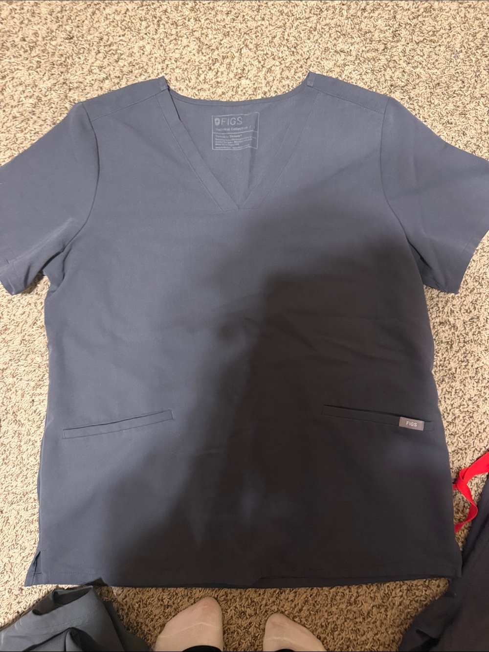FIGS Navy V-Neck Short Sleeve Scrub Top L regular & Livingston Pant regular M